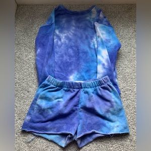 I’m selling a size medium tie dye set from Forever 21